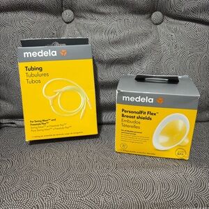 Medela Tubing and PersonalFit Flex Shields Set